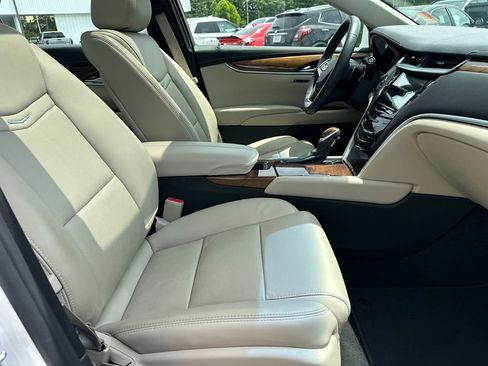 Used 2018 Cadillac XTS Luxury w/ Driver Awareness Package FWD image 13