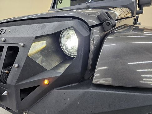 Used 2017 Jeep Wrangler Unlimited Sahara w/ Connectivity Group image 10