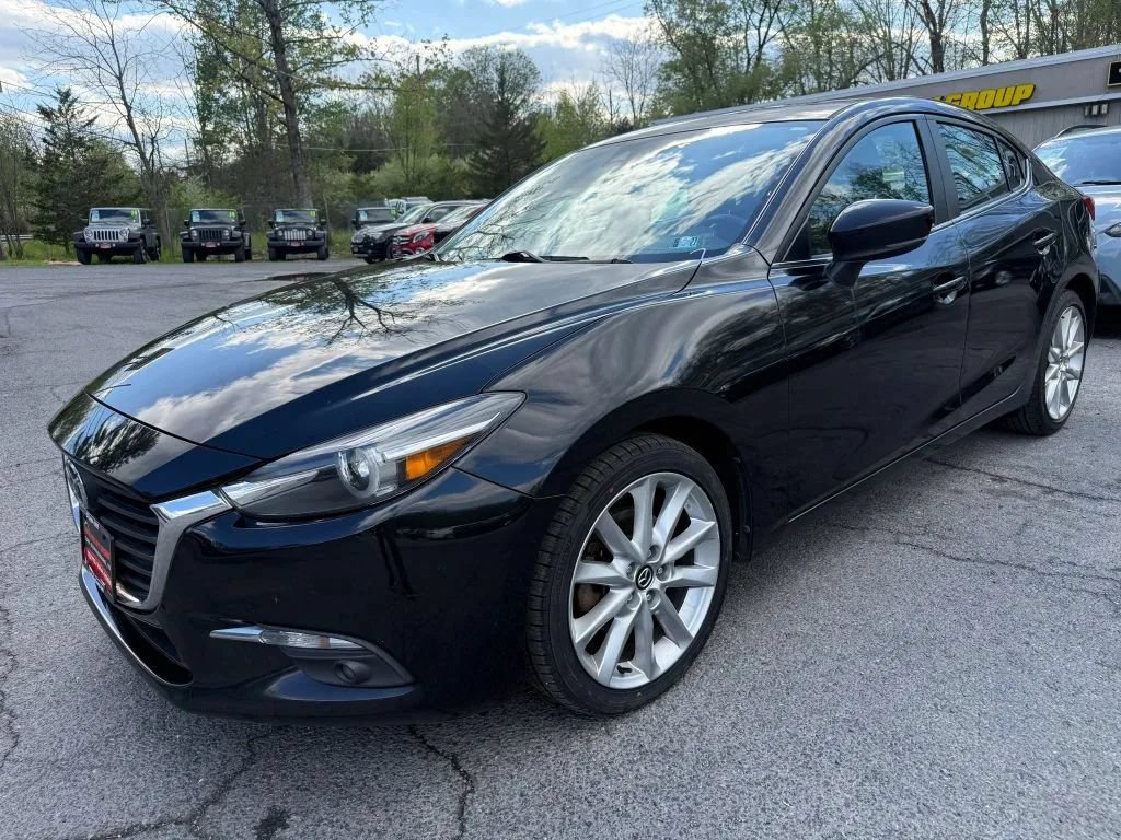 Used 2018 MAZDA MAZDA3 Grand Touring FWD image 4