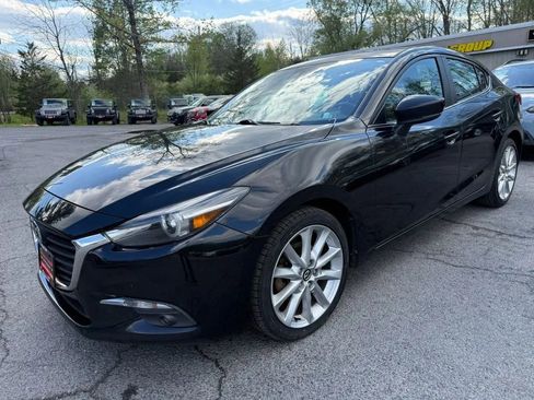 Used 2018 MAZDA MAZDA3 Grand Touring FWD image 4