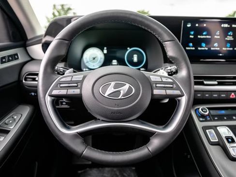 Certified 2025 Hyundai Palisade SEL FWD image 14
