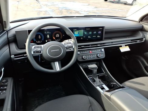 New 2026 Hyundai Tucson SE image 5