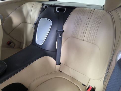 Used 2023 Aston Martin DB11 Coupe image 13