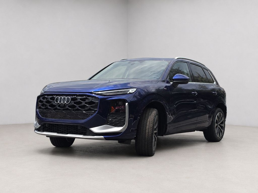 Certified 2026 Audi Q3 quattro 2.0T AWD/4WD image 2