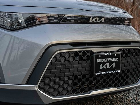 Certified 2023 Kia Soul LX w/ LX Technology Package image 27