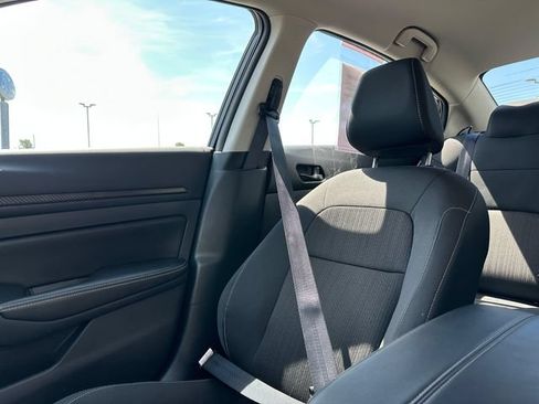 Used 2025 Nissan Altima 2.5 SV FWD image 20