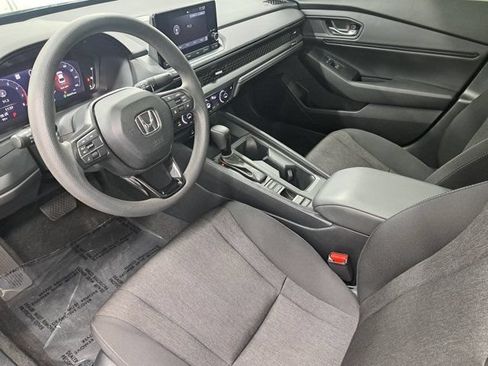 Used 2023 Honda Accord EX image 17