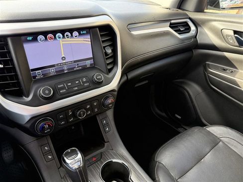 Used 2018 GMC Acadia SLT image 10