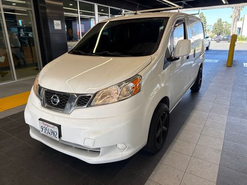 Used 2019 Nissan NV200 SV w/ Back Door Glass Package FWD image 1