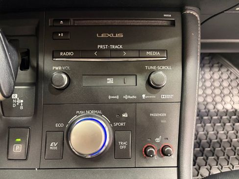 Used 2016 Lexus CT 200h w/ Navigation Package image 21