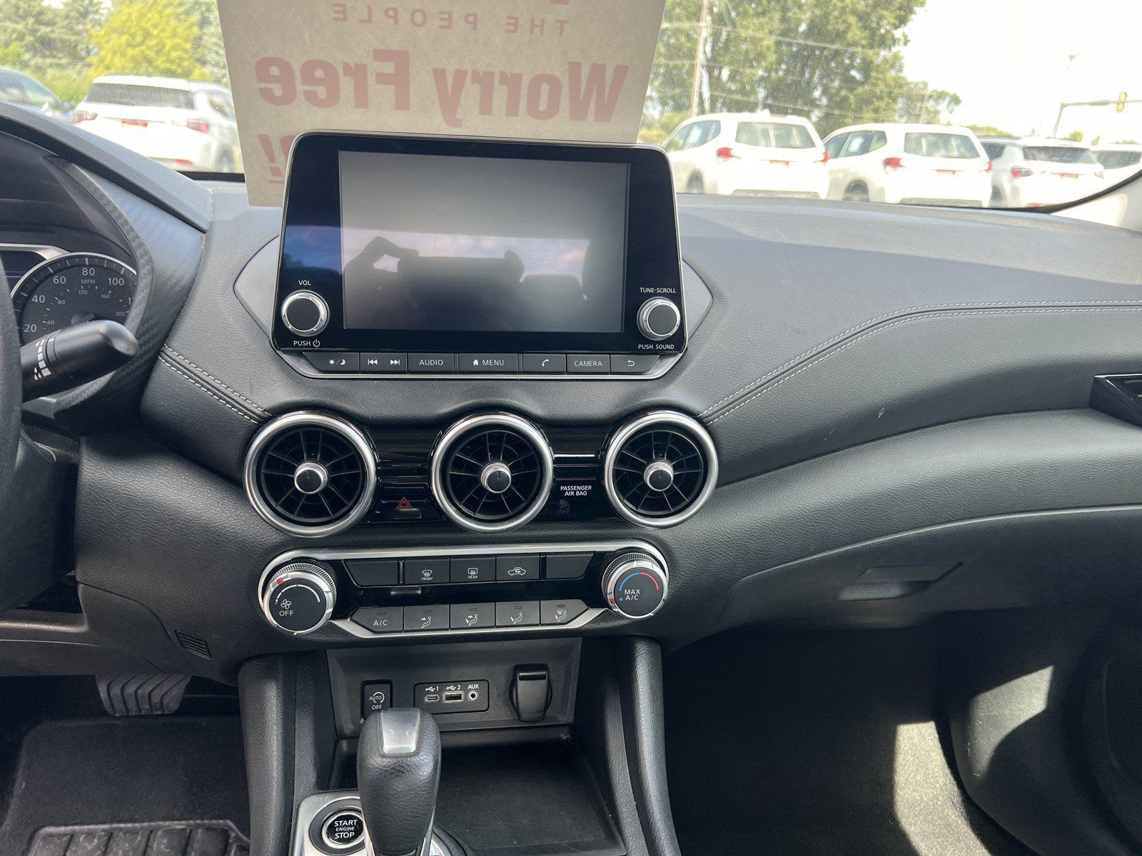 Used 2024 Nissan Sentra SV FWD image 12
