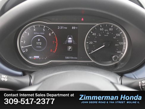Used 2024 Nissan Versa SV FWD image 9