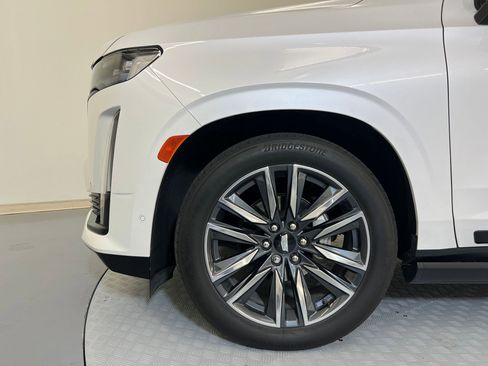 Used 2023 Cadillac Escalade Sport Platinum w/ Heavy-Duty Trailer Package image 11