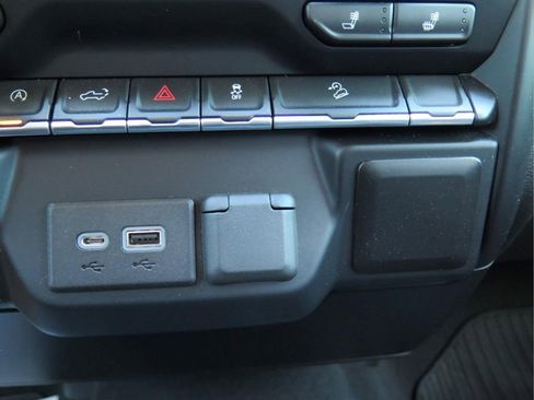 Used 2019 Chevrolet Silverado 1500 LT w/ All-Star Edition AWD/4WD image 16