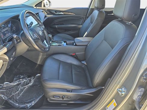 Used 2018 Buick Regal Essence w/ Driver Confidence Package #1 image 18