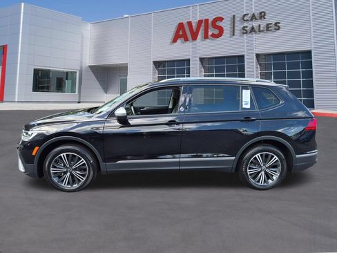 Used 2024 Volkswagen Tiguan Wolfsburg Edition FWD image 10
