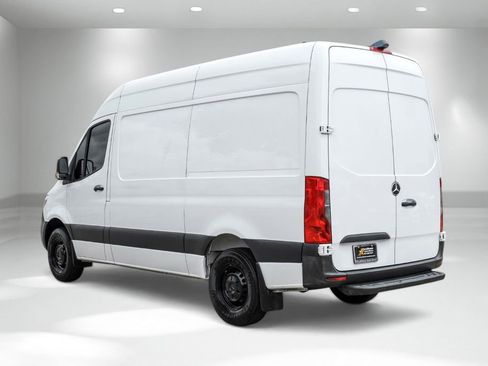 Used 2020 Mercedes-Benz Sprinter 2500 w/ Driver Convenience Package image 8