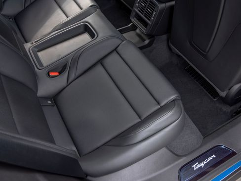 New 2026 Porsche Taycan 4S AWD/4WD image 48
