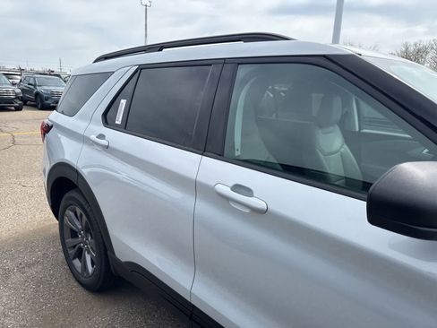 New 2026 Ford Explorer Active w/ Active Comfort Package AWD/4WD image 7