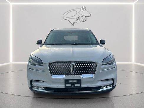 Used 2020 Lincoln Aviator Reserve w/ Equipment Group 201A image 8