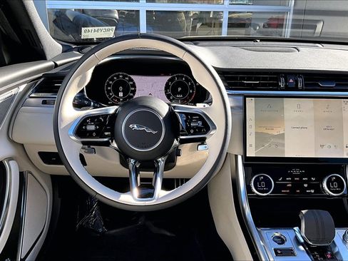 Used 2024 Jaguar XF R-Dynamic SE image 5