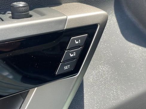 Used 2024 Toyota Tundra Limited image 17