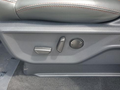 Used 2025 Ford Expedition Active RWD image 25