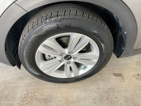 Used 2018 Kia Sportage LX image 10