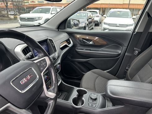 Used 2020 GMC Terrain SLE w/ Driver Convenience Package image 8