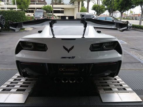 Used 2019 Chevrolet Corvette ZR1 RWD image 8