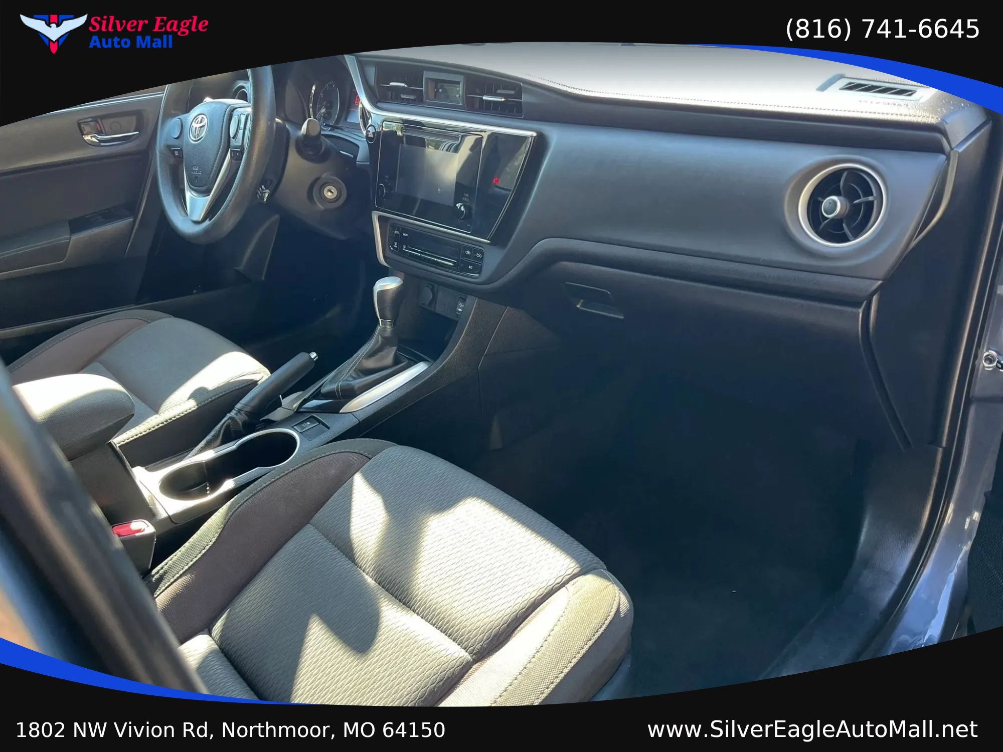Used 2018 Toyota Corolla LE FWD image 7