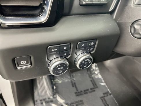 Used 2024 GMC Sierra 1500 Denali w/ Technology Package AWD/4WD image 15