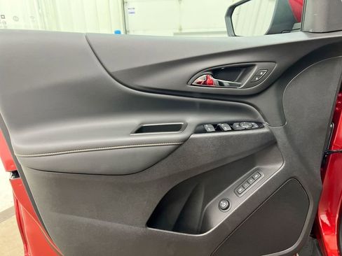 Used 2024 Chevrolet Equinox Premier image 21