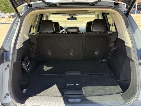 Used 2023 Nissan Rogue SL w/ SL Premium Package FWD image 29