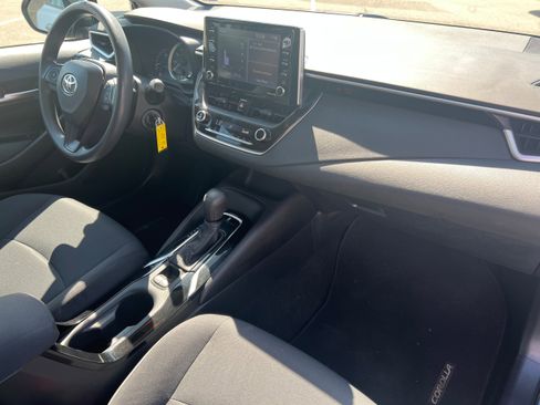 Used 2021 Toyota Corolla LE w/ Carpet Mat Package (TMS) image 15