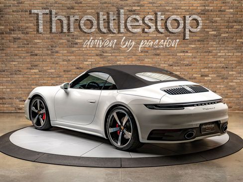 Used 2024 Porsche 911 Cabriolet image 9