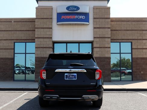 Certified 2023 Ford Explorer XLT w/ Equipment Group 202A AWD/4WD image 7