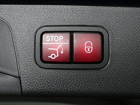 Certified 2022 Mercedes-Benz GLC 300 image 31