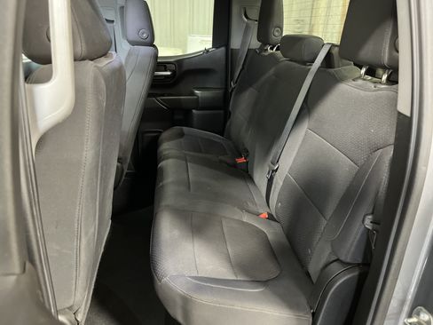 Used 2020 Chevrolet Silverado 1500 Custom w/ Custom Value Package AWD/4WD image 3