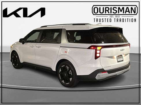 New 2026 Kia Carnival EX FWD image 3