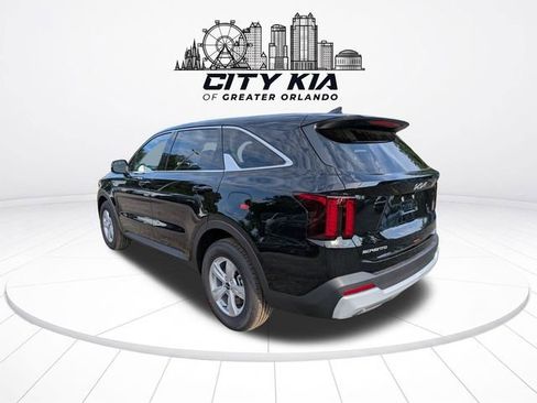 New 2026 Kia Sorento LX FWD image 4