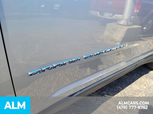 Used 2024 Jeep Grand Cherokee Limited 4xe image 9