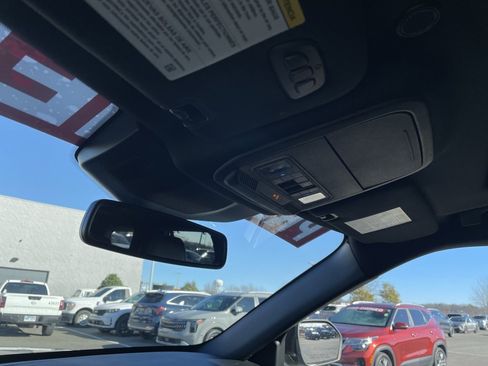 Used 2020 Ford Explorer Limited image 21