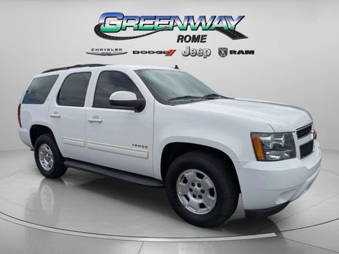 Used 2014 Chevrolet Tahoe LT RWD image 2