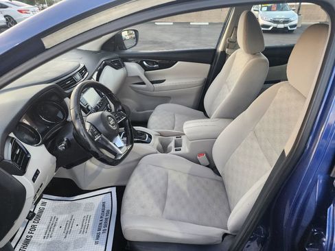 Used 2021 Nissan Rogue Sport SV image 7