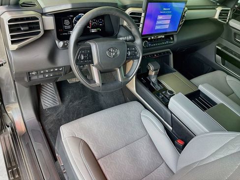 Certified 2025 Toyota Sequoia Limited AWD/4WD image 9
