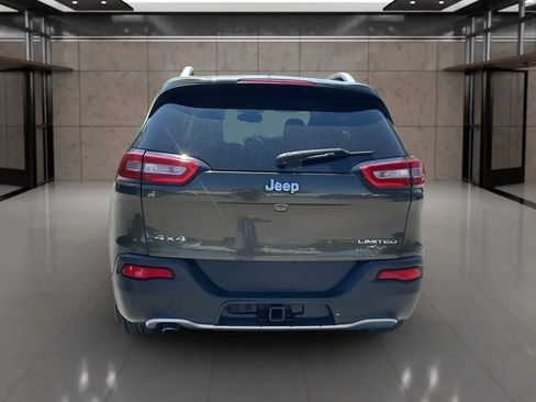Used 2016 Jeep Cherokee Limited image 6