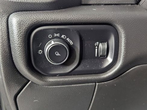 Used 2023 RAM 2500 Tradesman w/ Chrome Appearance Group image 15