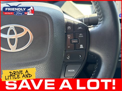 Used 2024 Toyota Prius LE FWD image 23
