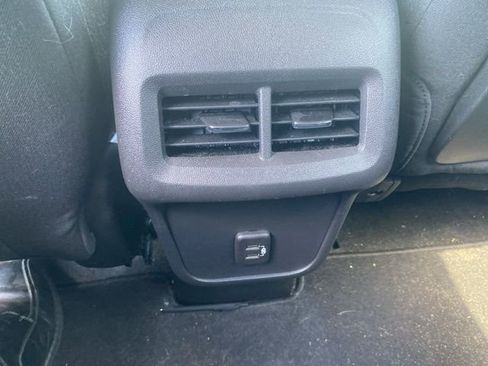 Used 2024 GMC Terrain SLE w/ Elevation Edition FWD image 25